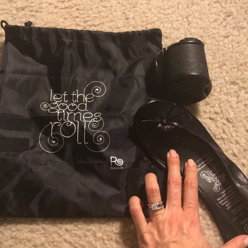 Rollasole Black ballet slippers with travel bag